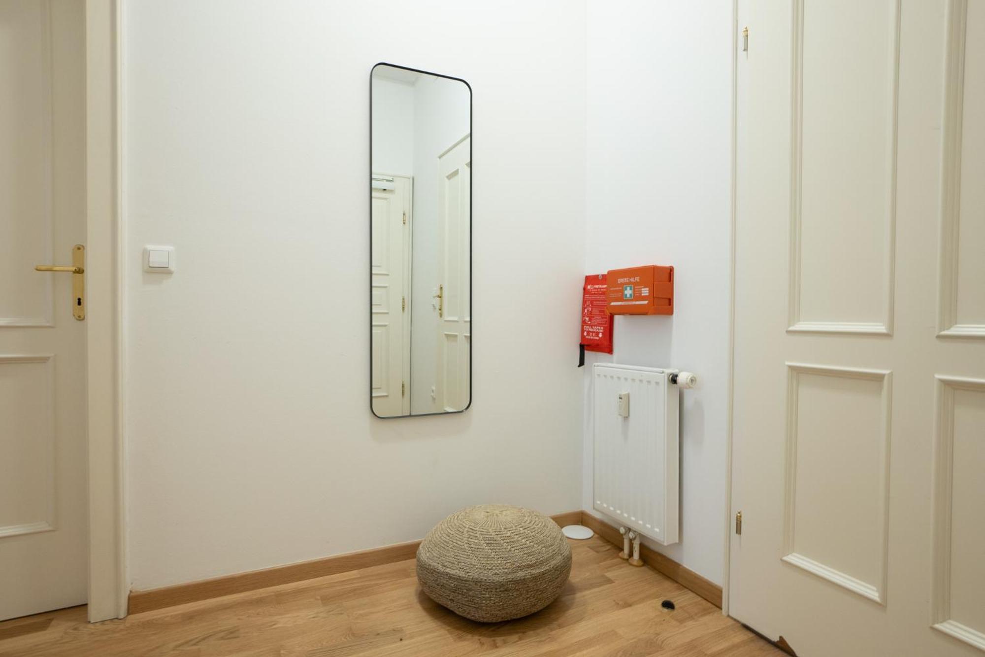 Apartamento Cozy 1br Near Opera - 24h Self Check-in Viena